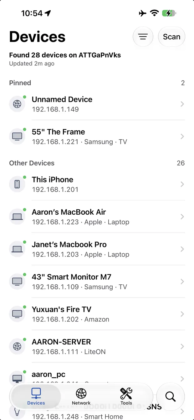 Network Toolkit showing discovered devices on Wi-Fi with IP addresses, device types, and real-time status.